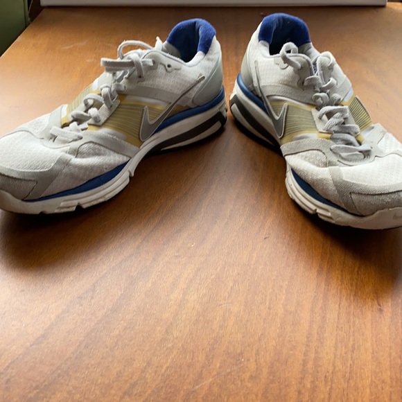 Men's Nike running shoes - Picture 4 of 9